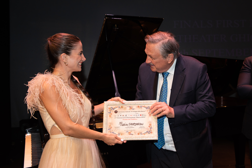 Teatro San Carlo AllAllieva dellAccademia di Canto Lirico Maria Sardaryan il premio del Pubblico al Concorso Ottavio Ziino 1
