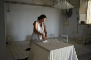 Uvaspina, da romanzo bestseller a spettacolo:in scena a Napoli con la Compagnia VAN