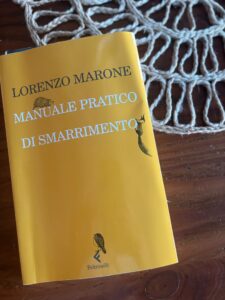Lorenzo Marone e il diritto di perdersi (senza l’obbligo di ritrovarsi)