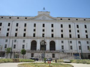 Napoli, il Real Albergo dei Poveri riapre alla città: teatro, musica e laboratori con Futuro Quotidiano